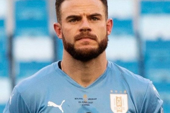 Nahitan Nández