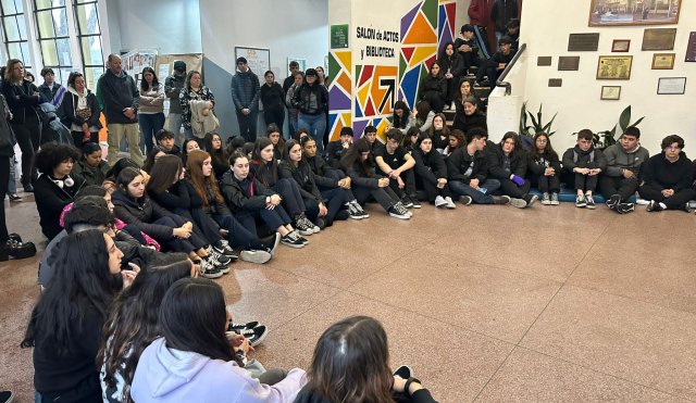 Adolescentes en silencio