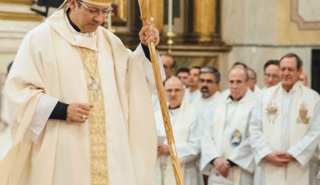 luis eduardo cura sacerdote 