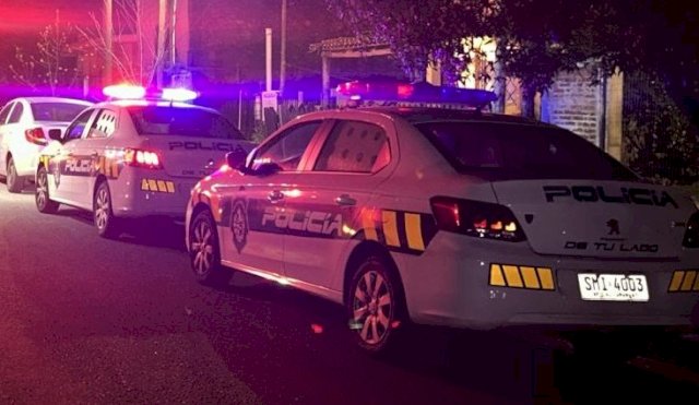 Policía noche Yakare Bar
