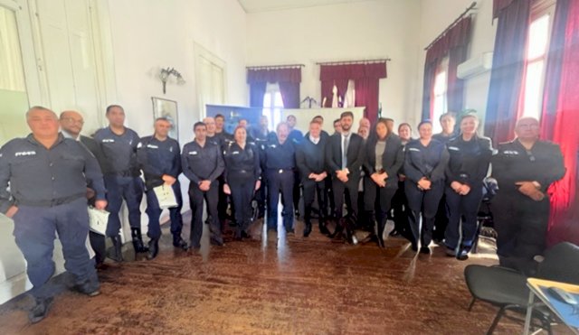 Policía capacitación  