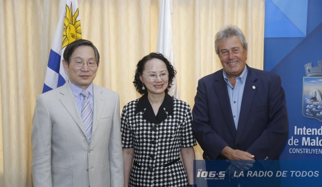 Embajador chino