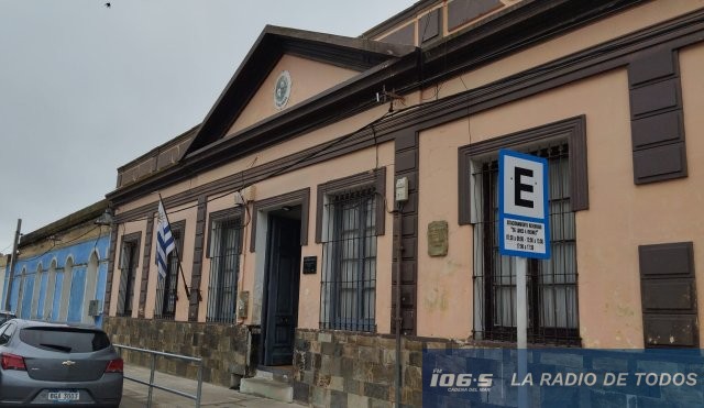 Escuela-fachada-Pan de Azucar