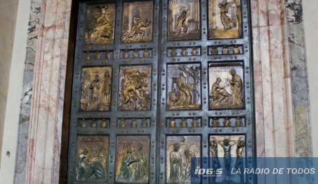 puertas iglesia