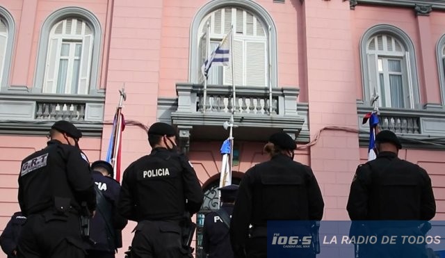 POLICÍA