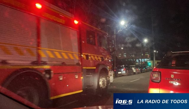 Bomberos a la noche 