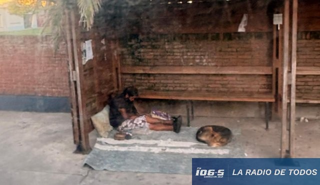 hombre ocupa parada