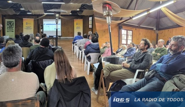 San Carlos: más de 60 apicultores se capacitaron en técnicas de producción de propóleo.