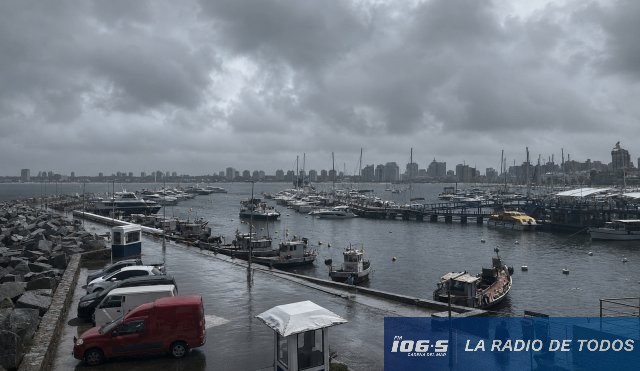 Puerto bajo lluvia 