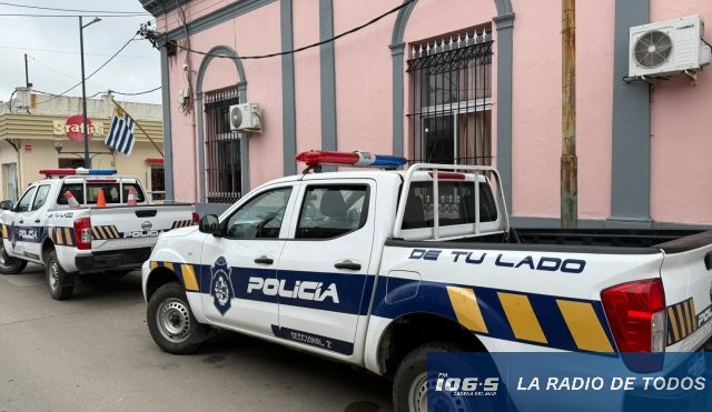Móvil de seccional Segunda San Carlos 
