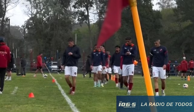 Atenas empató San Carlos 
