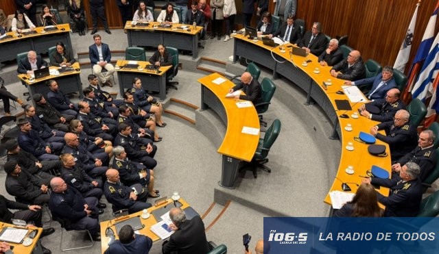 Reconocimiento a la Policía (Maldonado): Junta Departamental distingue al Jefe y su Comando.
